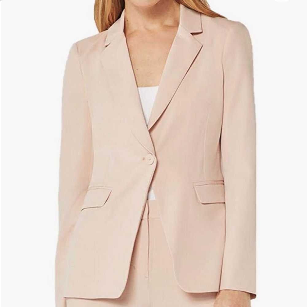 BCBGMAXAZRIA Long Sleeve Blazer Notched Collar
Long Sleeve Beige Size S NEW - Picture 2 of 4